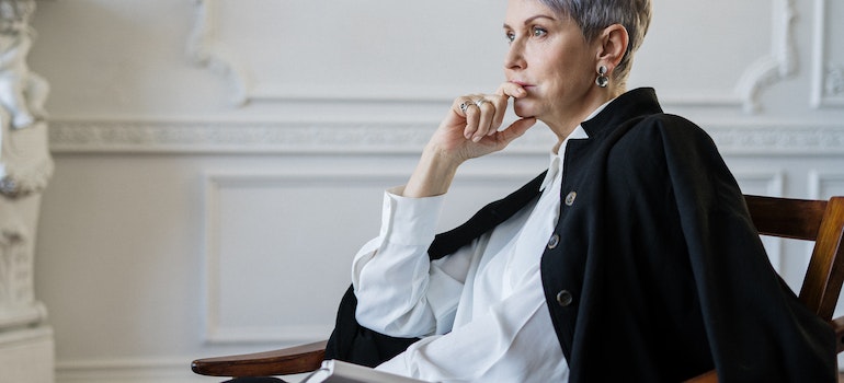 A therapist thinking about confidentiality in addiction treatment in Fairmont VA