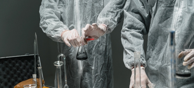 lab technicians