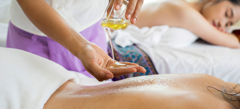 A massage that treats addiction and chronic pain among patients in Parkersburg, WV