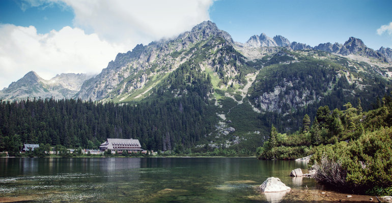 Unconventional Recovery Retreats for Opioid Addiction in the Appalachian Mountains