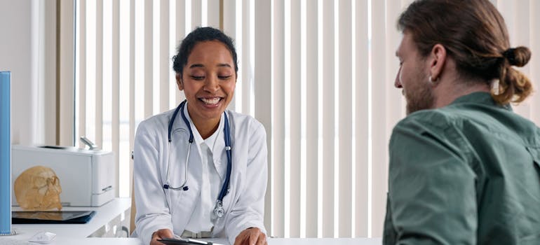 doctor educating her patient about the dangers of benzodiazepine overuse.