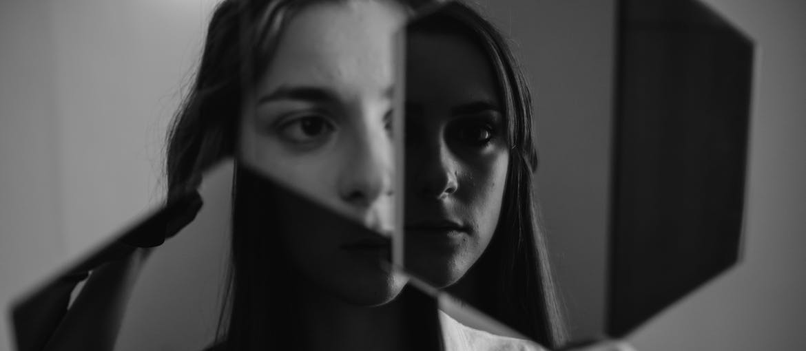 Woman experiencing hallucinations.