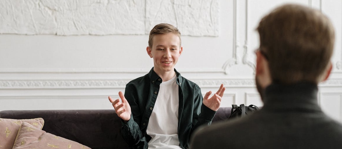 A teen in psychotherapy.