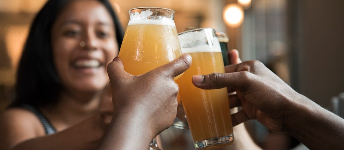 People drinking beer.