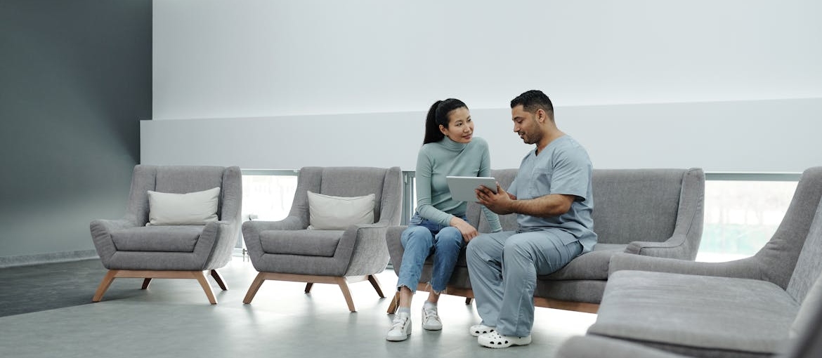 Doctor discussing why sobriety milestones matter with a patient.