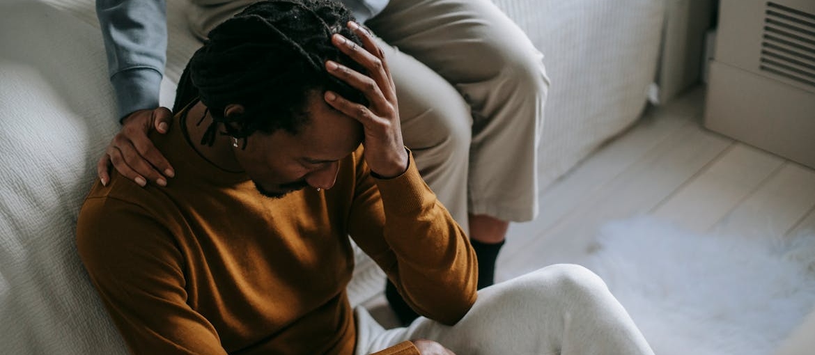 Woman supporting her husband who is going through dry drunk syndrome.
