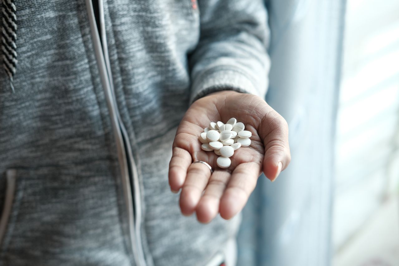 The Gray Area Between Pain Management and Painkiller Dependence
